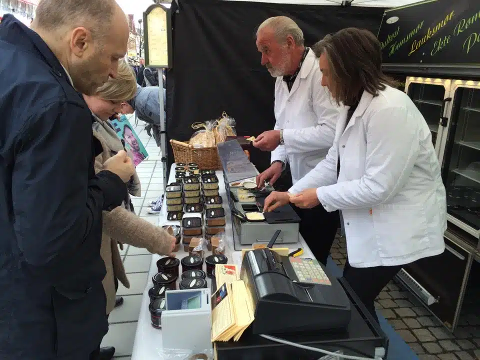 Utsalg Monssveen Gaard – Gårdsbutikk og gårdsmeieri i Ringsaker, Brøttum, Hamar, Lillehammer, Skeikampen, Ringebu, Hafjell